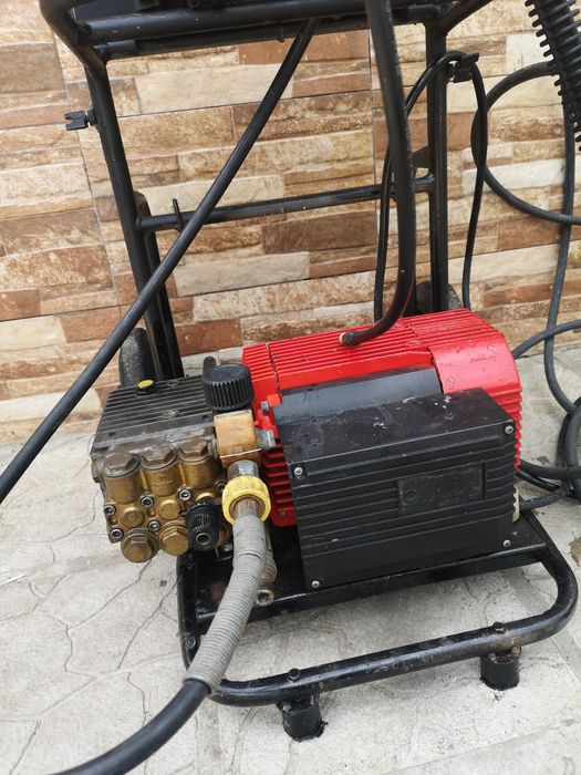 Машина за Отпушване на Канали 220V 150bar Бутална Помпа Керамика