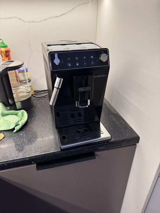 Кофемашина DeLonghi autentica