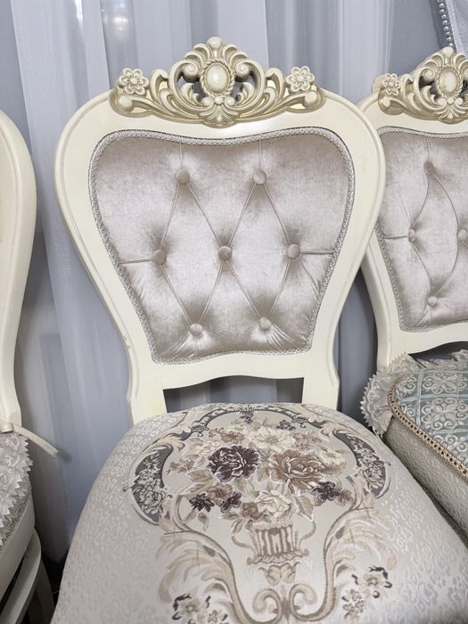 Продаю Стулья 8 штук