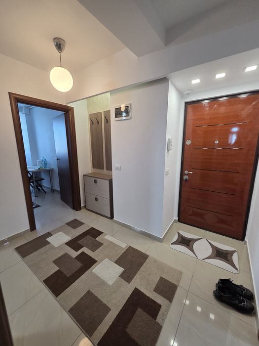 Inchiriez apartament cu 2 camere
