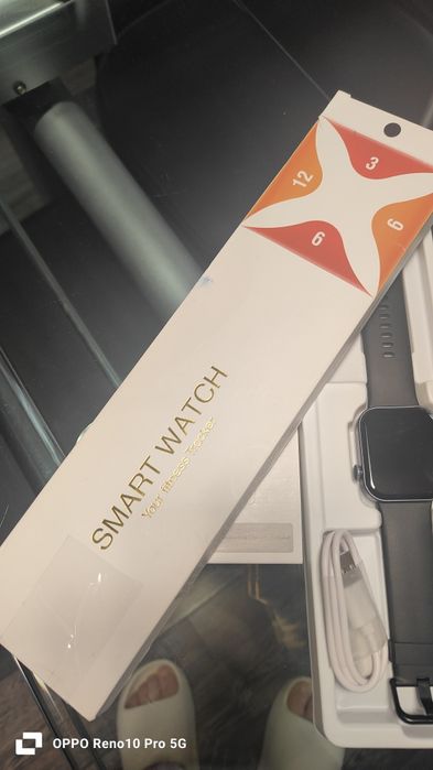 Чисто нов смарт часовник! Закупен от интернет!