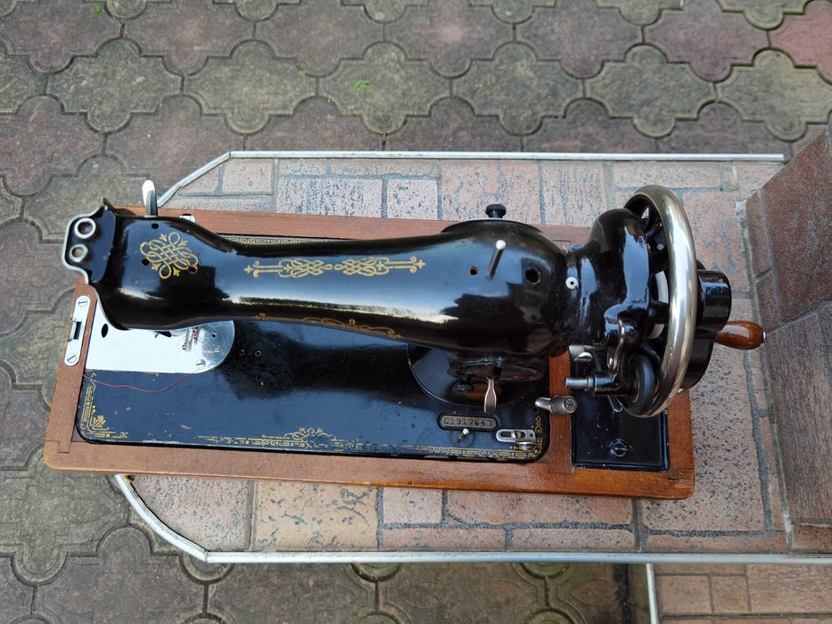 Руска шевна машина Подольск 1-А (копие на Singer 15) – 1951 г.,отлична