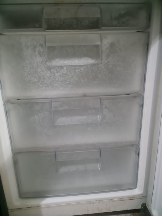 Продам холодильник LG