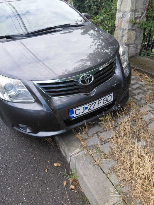 Vand Toyota Avensis 2000cmc 126 cp