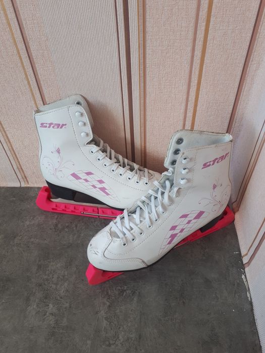 Продам фигурные коньки