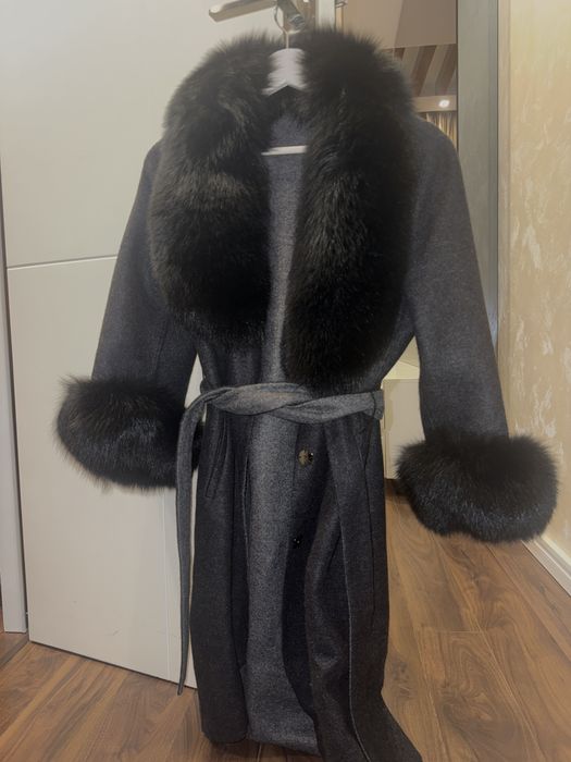 палто дълго Masimo Dutti естествен косъм