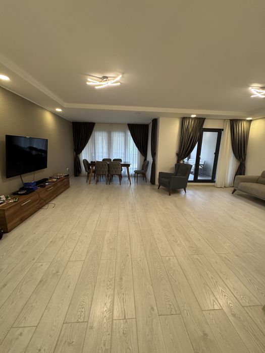 Vila Spatioasa 4 Camere Cosmopolis