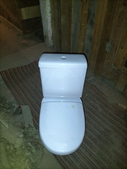 Продам унитаз б/у