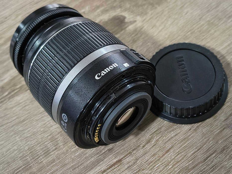 Обектив Canon EF-S 18-55mm f/3.5-5.6 II.(HAMA)