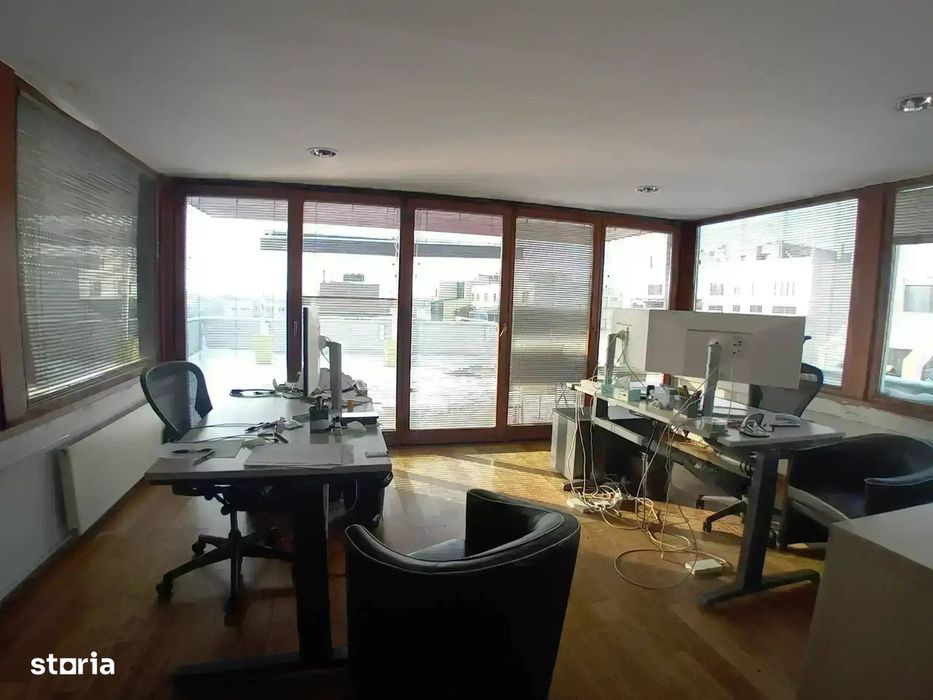 Triplex luminos cu rooftop de 80 mp, în Dorobanți