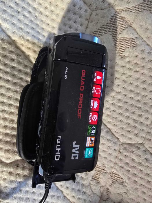Camera JVC GZ-R15BE 60x Zoom Water Dust & Shock Proof HD Camcorder Quad Proof Black