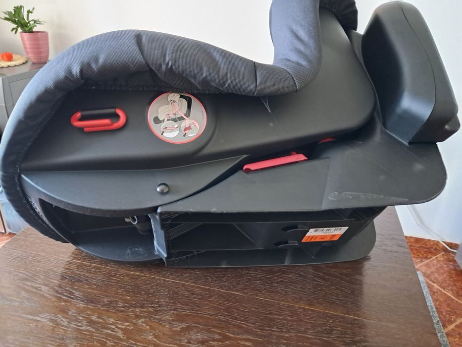 Детско стоолче за кола Maxi Cosi