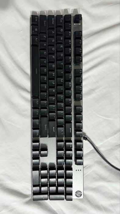 Механическая Клавиатура от компании HP на синих свечах