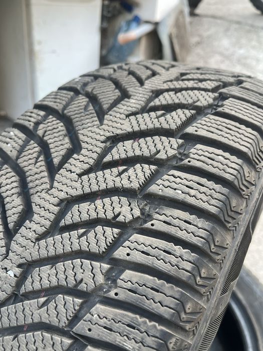 Зимни гуми 225/55/17 (почти не карани)
