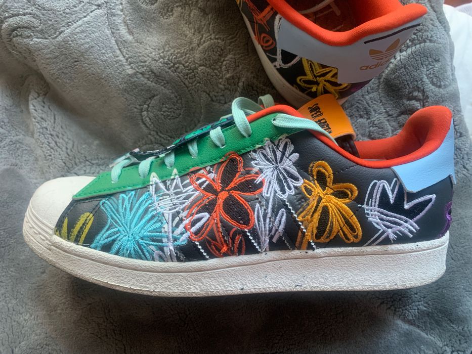 Adidas • Originals • Super Earth