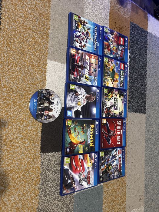 playstation 4 slim cu 2 manete