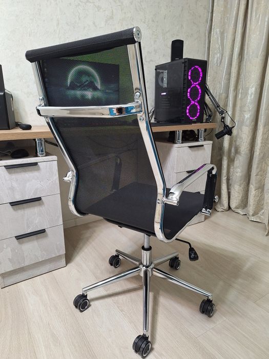 Компьютерное кресло