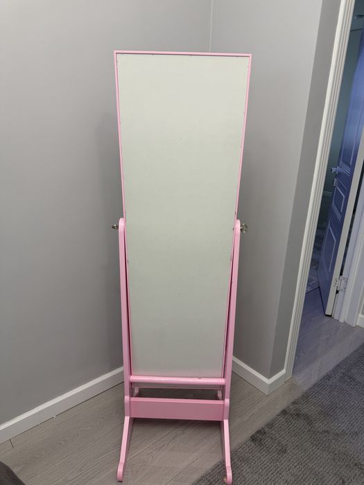 Зеркало-шкаф для украшений