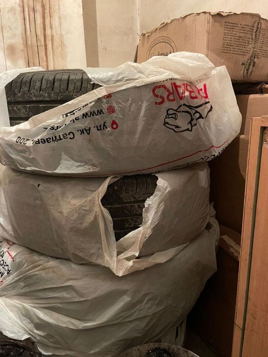 Продам комплект пакрышек