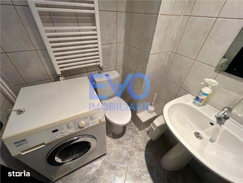 Apartament De Inchiriat Cu 3 Camere, Etaj Intermediar, Tatarasi