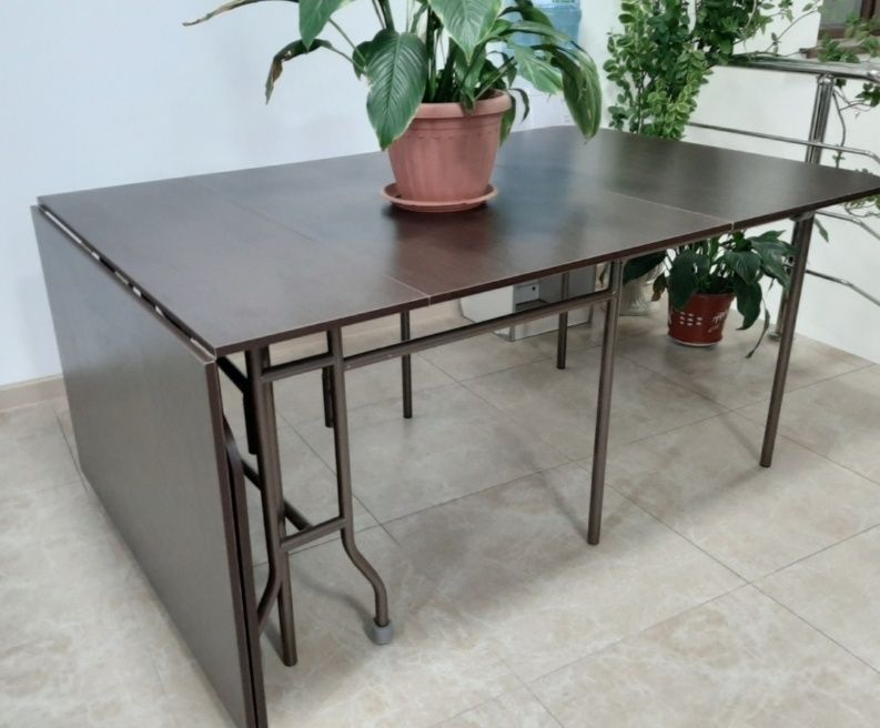 Продам стол книжка.