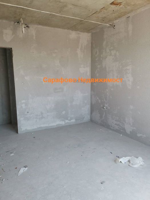 Продава се Тристаен апартамент в Бургас, Сарафово - 163 кв.м за 1000 €/кв.м - Снимка #3