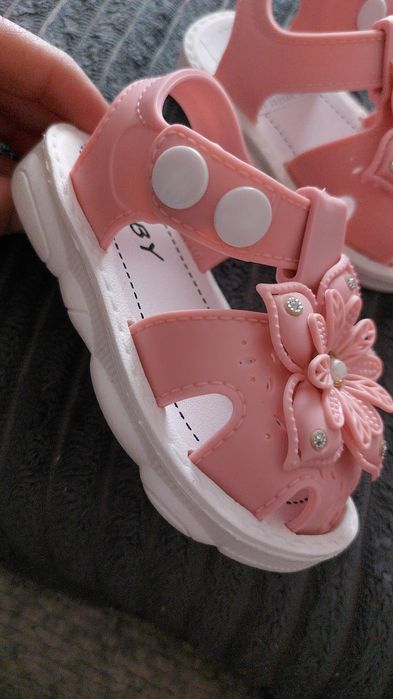 Сандалики  размер 19