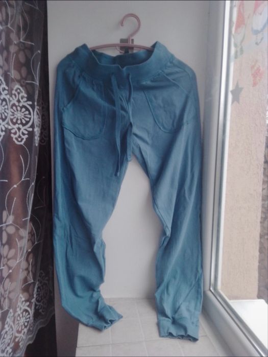 Pantaloni de trening