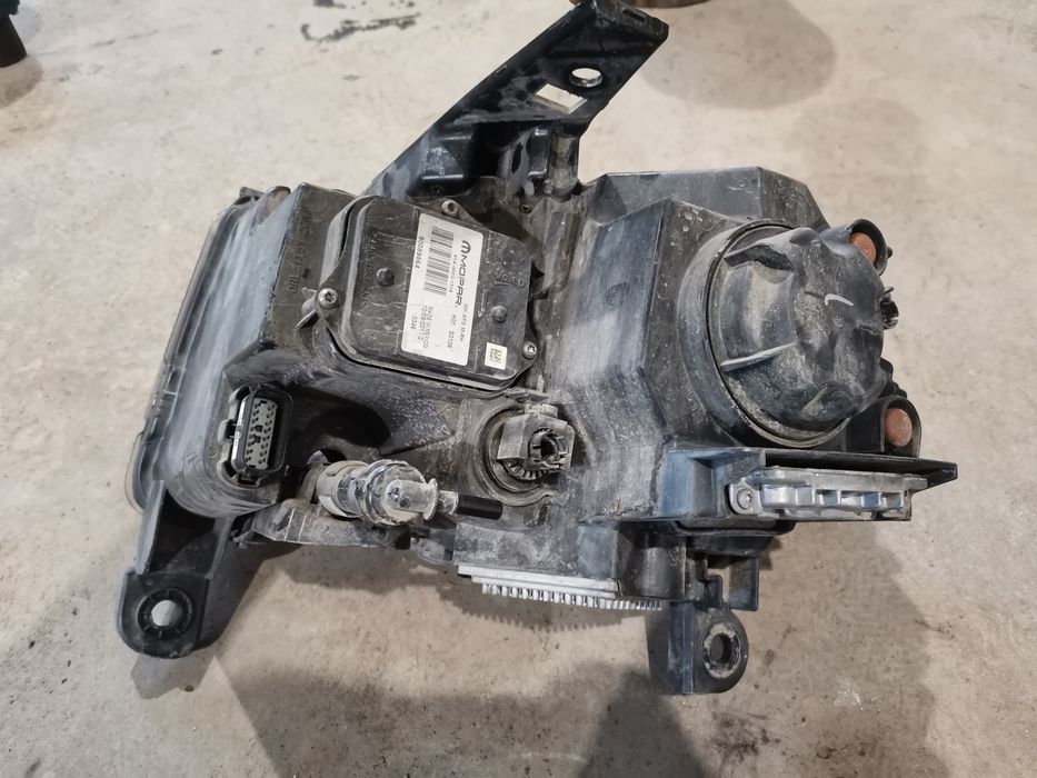 Far, tragar, armatură  jeep grand cherokee summit 2018