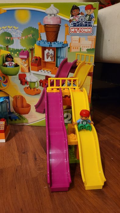LEGO DUPLO: parc de distractii