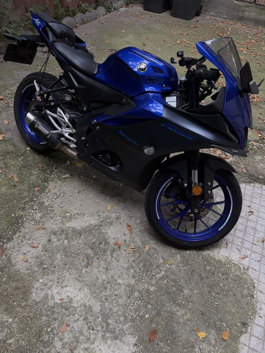 Vând Yamaha YZF-R125, an 2023, foarte bine întreținută și îngrijită. Evacuare MIVV omologata !NU!(ktm , honda , aprilia )