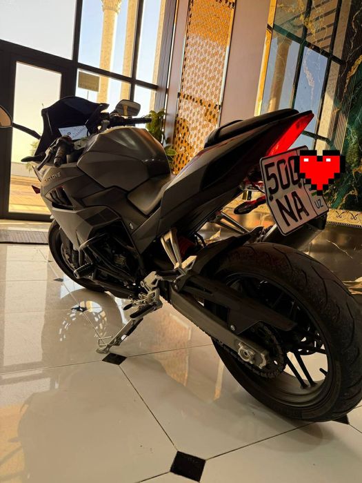 Orginal sport bike srochni sotiladi