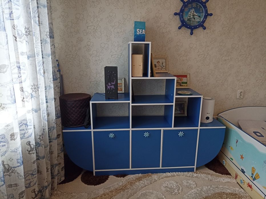 Детский стеллаж и полная мебель