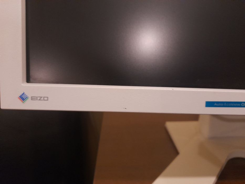 Monitor Eizo 21 inch. Made in Japan.