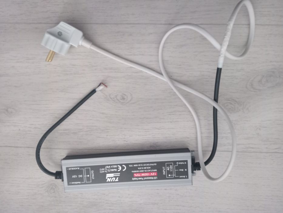 Продам блок питания 220 вольт на 12вольт