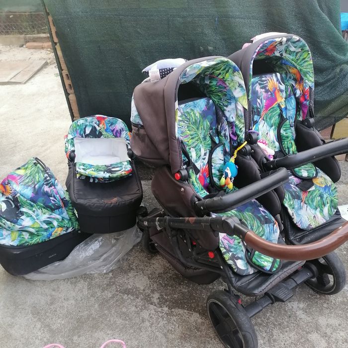 Бебешка количка за близнаци