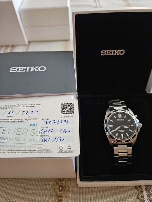 Два часовника чисто нови Seiko и един Casio дамски в перфектно състояние