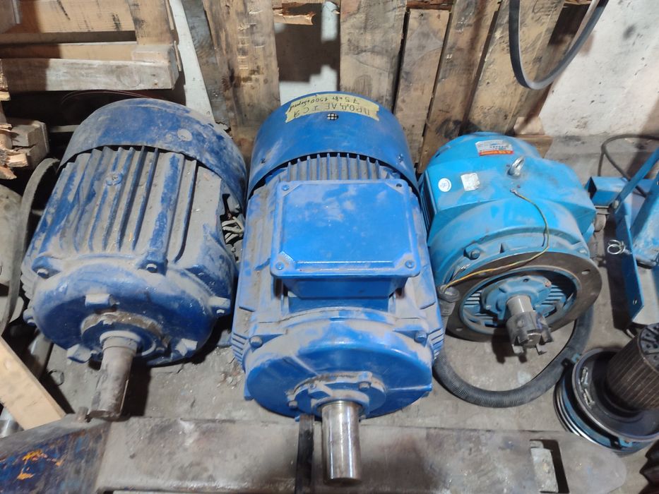 Продаютсяя электродвигатели 30 квт, 75квт