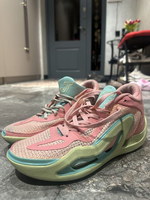 Кроссовки Jordan Tatum 1