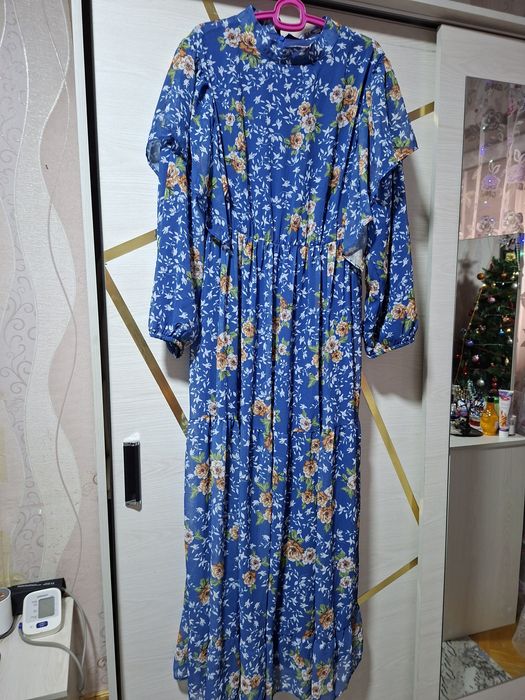 Продаётся красивое платье размер 42 турецкий,подойдёт на л и хл