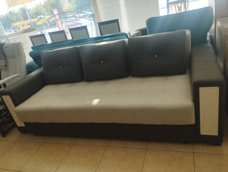 Диван крават. Раскладной гарантия 1 йил размер 235/160/100