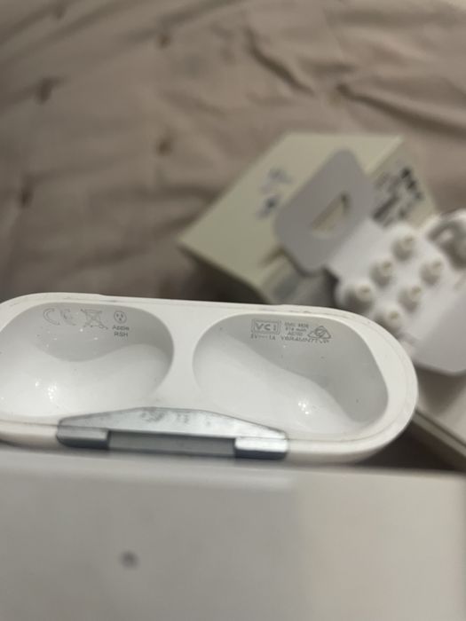 Оригинальные AirPods Pro 2