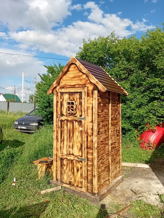 Продам деревянный туалет
