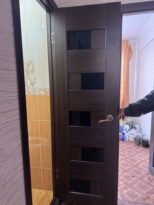 Меж комнатные двери