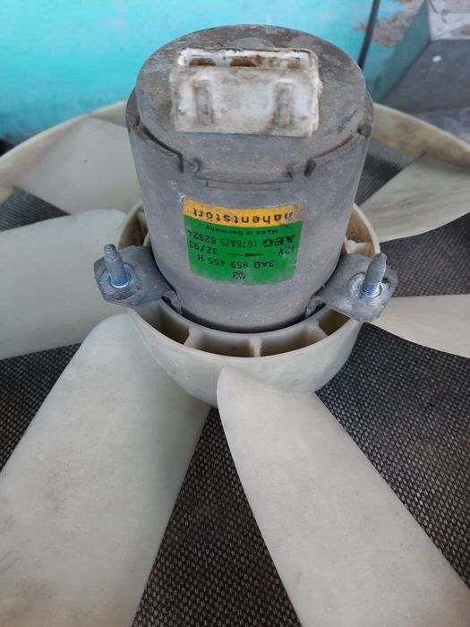 Вентилятор охлаждения пассат б4 2 литра.