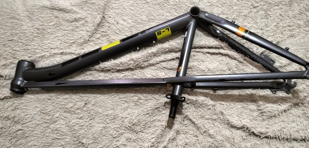 Рама велосипеда дерт