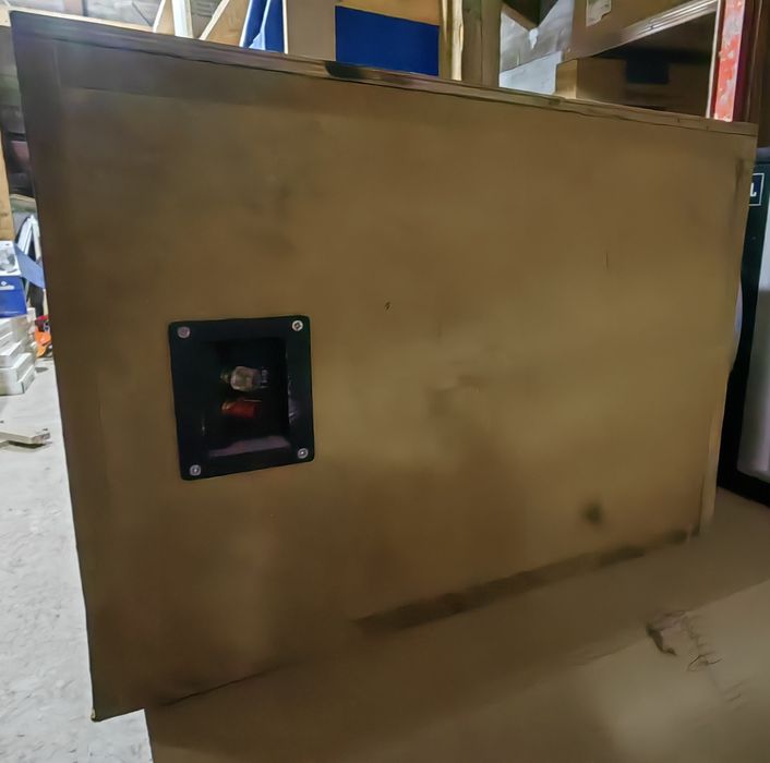 Продавам бас каси и усилватели за автомобил