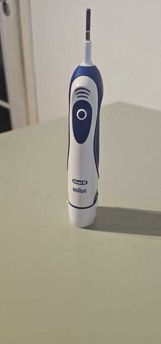 Periuta de dinti Oral B Braun