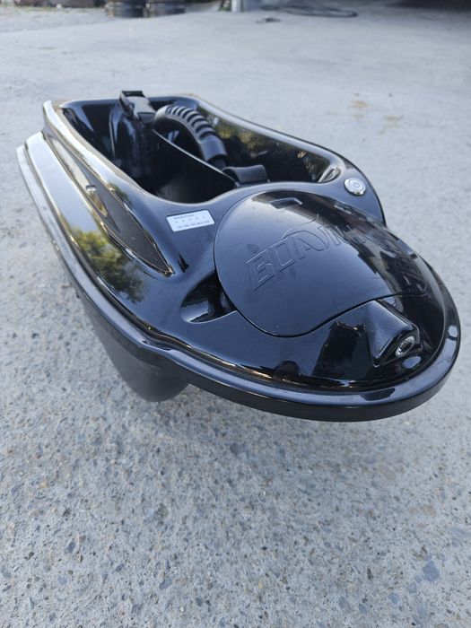 ЛЛодка за захранка BOATMAN