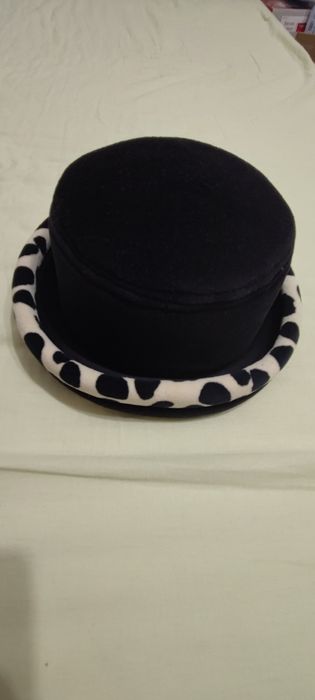 Pălării  am  2  bucați